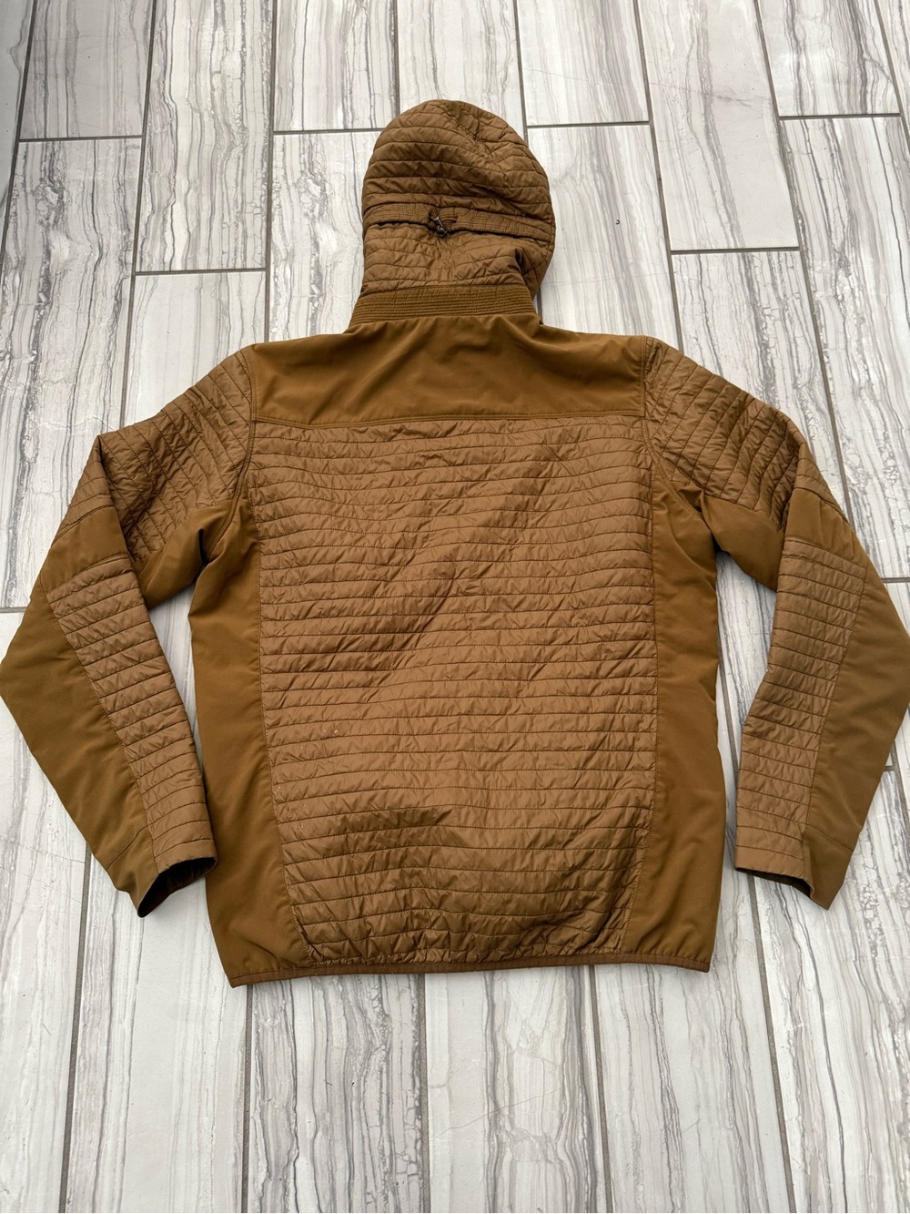 Kuhl insulated jacket w/hood. EUC - Picture 5 of 5